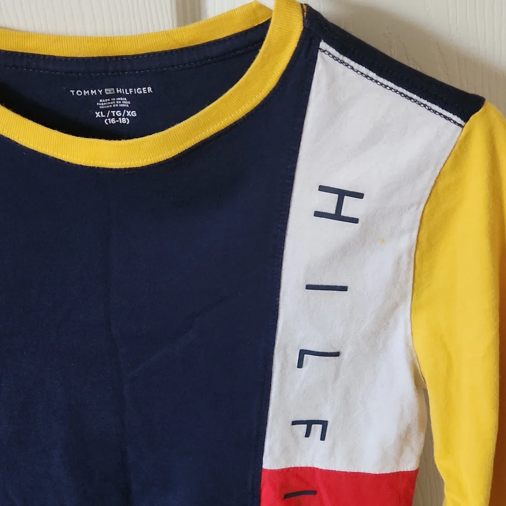 Tommy Hilfiger long sleeves Tee Yellow Blue Size 16/18